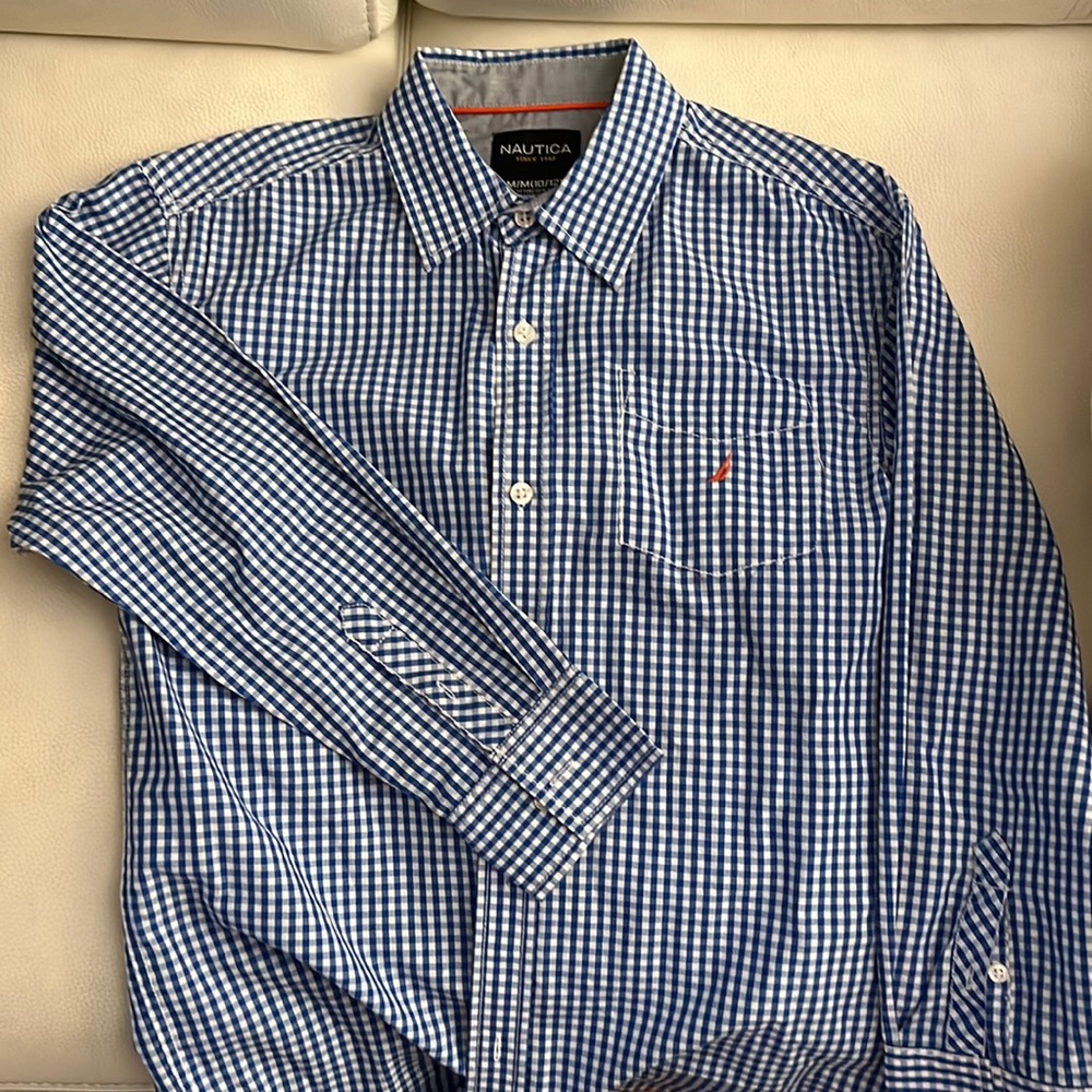 Náutica Botton Down Shirt Size 10/12 never used